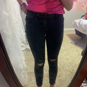 Black American eagle ripped jeans. No stains